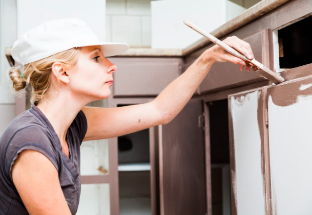 Best Primer for Painting Kitchen Cabinets
